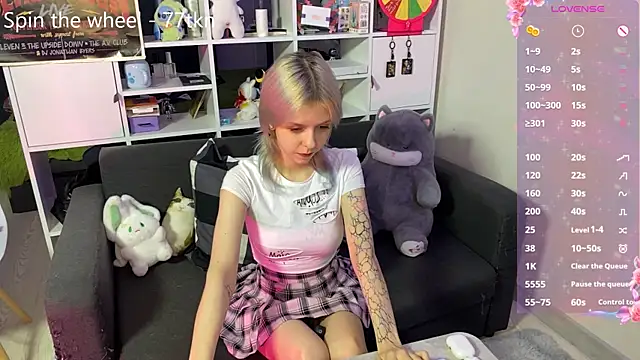LunaBless online show from 07/04/26, 10:25