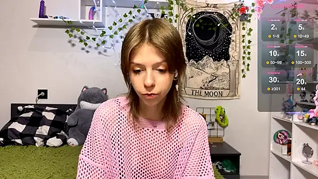 LunaBless online show from 04/15/26, 02:06