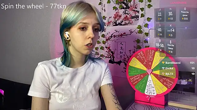 LunaBless online show from 05/31/26, 09:59