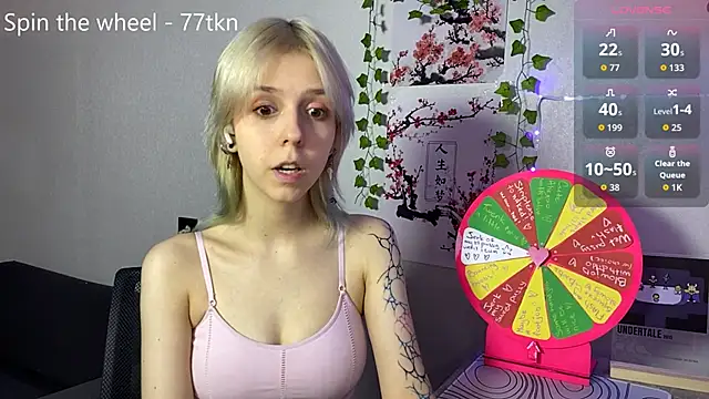 LunaBless online show from 05/29/26, 04:02