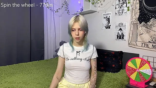 LunaBless online show from 06/11/26, 09:23