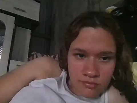 Snapshot of JennifferJilson chatting on 04/17/26, 09:39 JennifferJilson online show from 04/17/26, 09:39