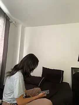 dream party 4U online show from 04/11/26, 08:23