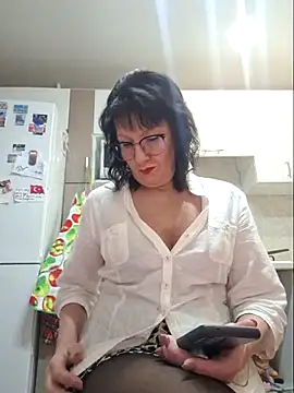 LaliaMia online show from 11/18/25, 02:05