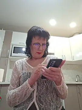 LaliaMia online show from 12/21/25, 03:19