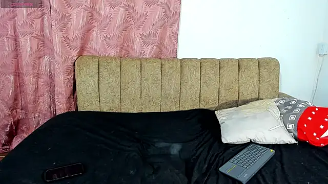 Snapshot of iisabella1 chatting on 04/22/26, 07:59 iisabella1 online show from 04/22/26, 07:59