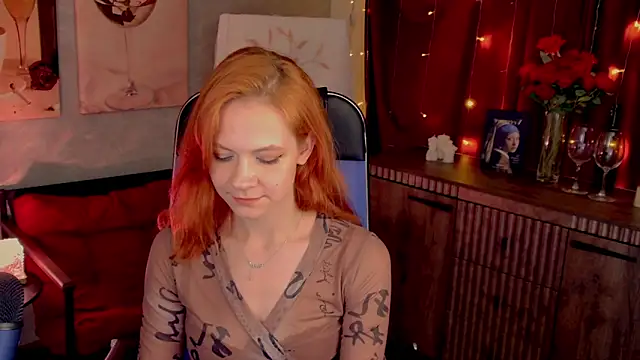 Snapshot of LisaAris chatting on 06/20/26, 10:15 LisaAris online show from 06/20/26, 10:15
