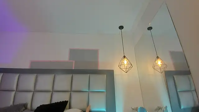 Maddie Ray online show from 07/04/26, 07:04