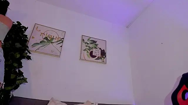 Maddie Ray online show from 05/30/26, 12:22