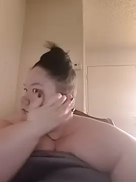 Snapshot of hisalphaqueen27 chatting on 04/06/26, 05:03 hisalphaqueen27 online show from 04/06/26, 05:03