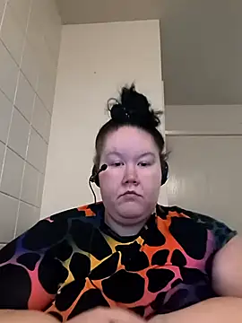 Snapshot of hisalphaqueen27 chatting on 04/24/26, 12:56 hisalphaqueen27 online show from 04/24/26, 12:56