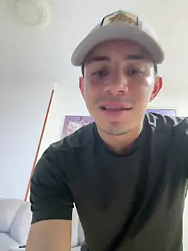 Snapshot of John_Hot6 chatting on 04/08/26, 12:45 John Hot6 online show from 04/08/26, 12:45