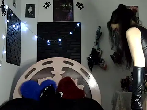 Snapshot of salomediamond chatting on 05/31/26, 05:13 salomediamond online show from 05/31/26, 05:13