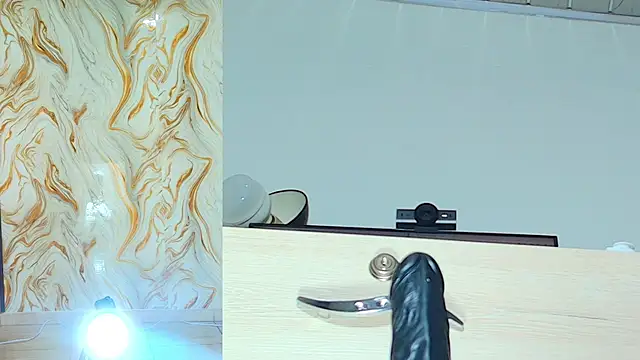 Snapshot of peachy__baby chatting on 05/13/26, 11:06 peachy baby online show from 05/13/26, 11:06