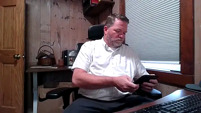 Snapshot of JJ_CONN78 chatting on 04/14/26, 12:21 JJ CONN78 online show from 04/14/26, 12:21