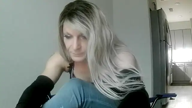 Snapshot of GypsiiCornel chatting on 05/17/26, 05:46 GypsiiCornel online show from 05/17/26, 05:46