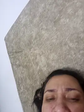 Nia amaur online show from 04/08/26, 06:26