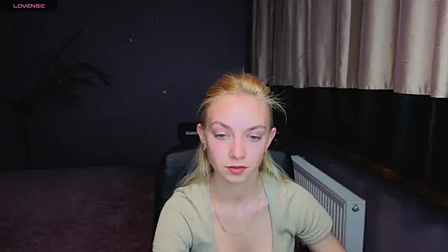 Snapshot of SonnySofia chatting on 05/08/26, 05:50 SonnySofia online show from 05/08/26, 05:50