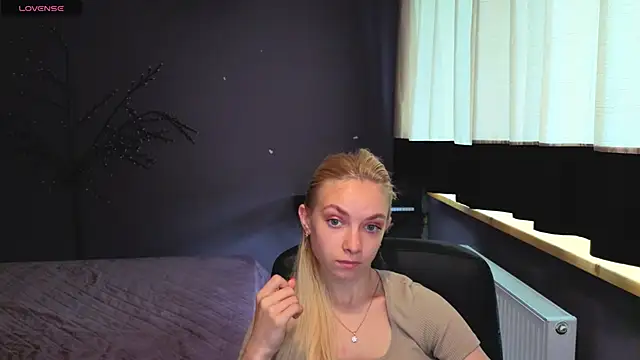 Snapshot of SonnySofia chatting on 05/12/26, 05:48 SonnySofia online show from 05/12/26, 05:48