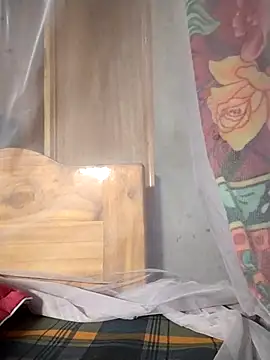 Snapshot of saya_006 chatting on 04/14/26, 02:33 saya 006 online show from 04/14/26, 02:33