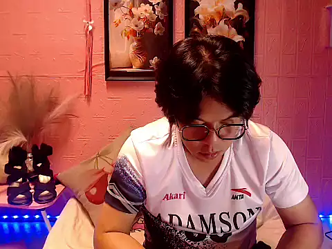 Snapshot of akiramoore chatting on 05/17/26, 04:56 akiramoore online show from 05/17/26, 04:56