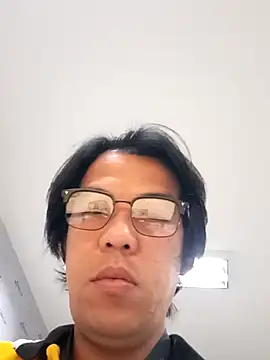 Snapshot of akiramoore chatting on 05/25/26, 12:21 akiramoore online show from 05/25/26, 12:21