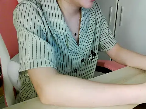 lucienguyen online show from 04/07/26, 09:44