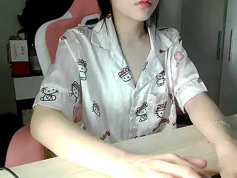 lucienguyen online show from 05/27/26, 06:59