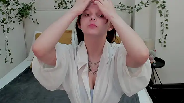 Charlotte Stee online show from 05/11/26, 02:02