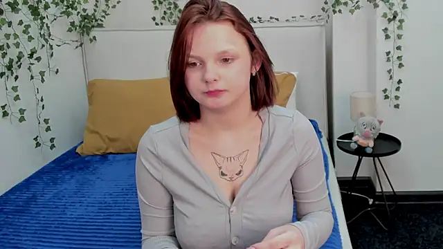 Charlotte Stee online show from 04/16/26, 01:50