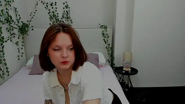 Snapshot of Charlotte_Stee chatting on 07/01/26, 02:12 Charlotte Stee online show from 07/01/26, 02:12
