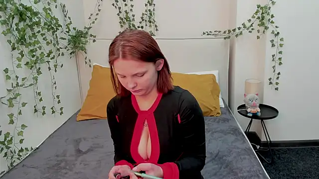Charlotte Stee online show from 05/15/26, 02:09