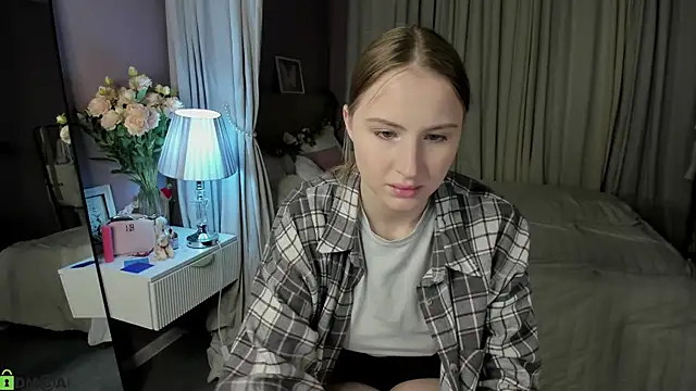 April Jackson online show from 04/14/26, 01:10