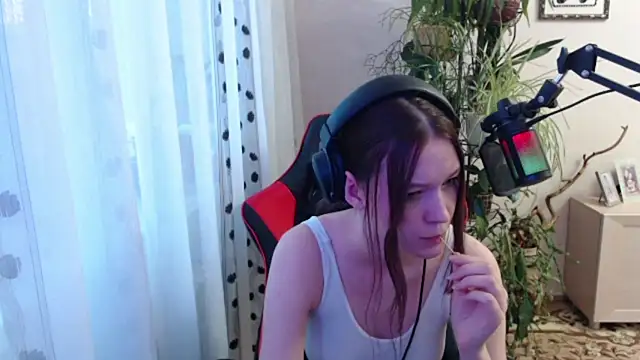 PunyKnee online show from 04/20/26, 03:02