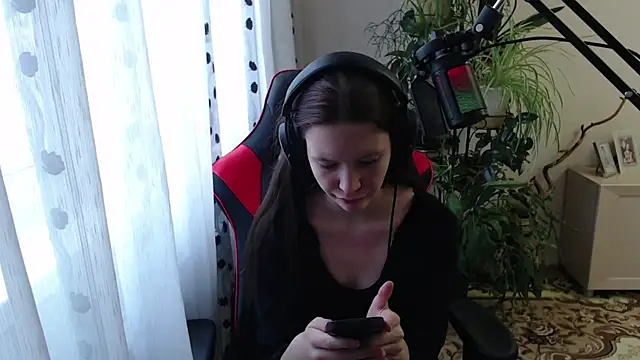 PunyKnee online show from 04/10/26, 10:33