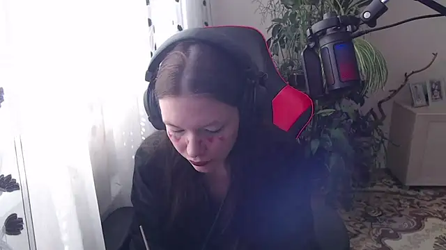 PunyKnee online show from 04/07/26, 10:06