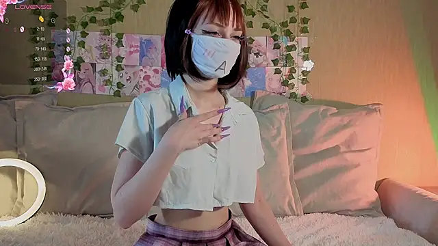 LunaNyanmi online show from 04/11/26, 09:02