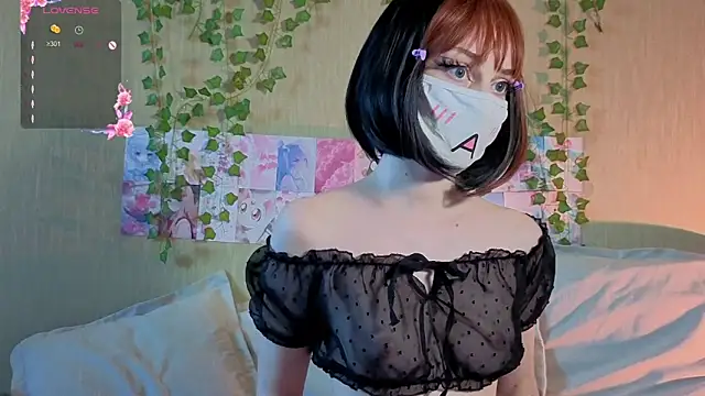 LunaNyanmi online show from 05/11/26, 03:18