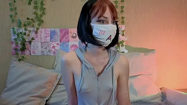 LunaNyanmi online show from 05/22/26, 03:43
