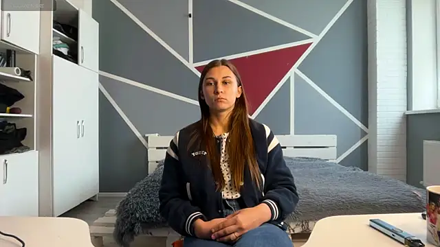 KatrinHapp online show from 04/13/26, 06:06