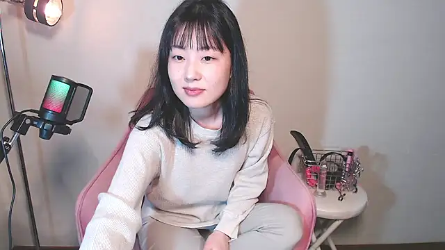 Miachan 01 online show from 05/21/26, 01:14