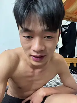 Snapshot of NV-1 chatting on 04/10/26, 09:05 NV-1 online show from 04/10/26, 09:05