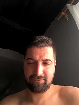 Snapshot of Attila2701 chatting on 04/11/26, 05:37 Attila2701 online show from 04/11/26, 05:37