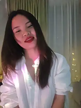 Snapshot of GUGU11211 chatting on 04/07/26, 08:21 GUGU11211 online show from 04/07/26, 08:21