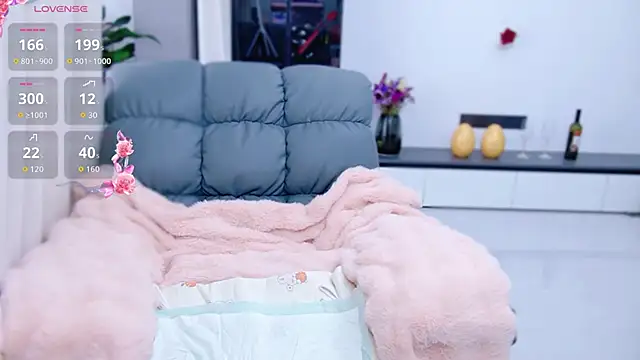 Snapshot of Millin-Mi chatting on 04/12/26, 11:41 Millin-Mi online show from 04/12/26, 11:41