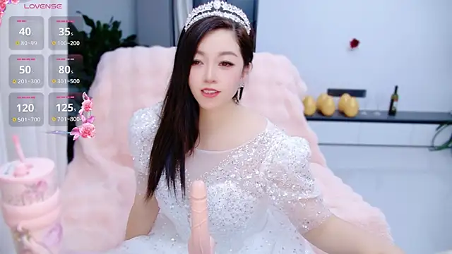 Snapshot of Millin-Mi chatting on 04/13/26, 11:47 Millin-Mi online show from 04/13/26, 11:47