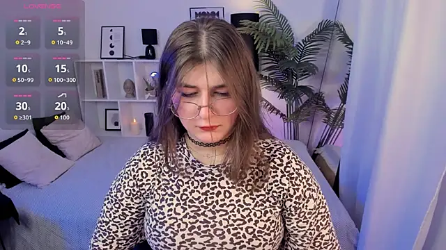 HaniaWish online show from 05/17/26, 05:46