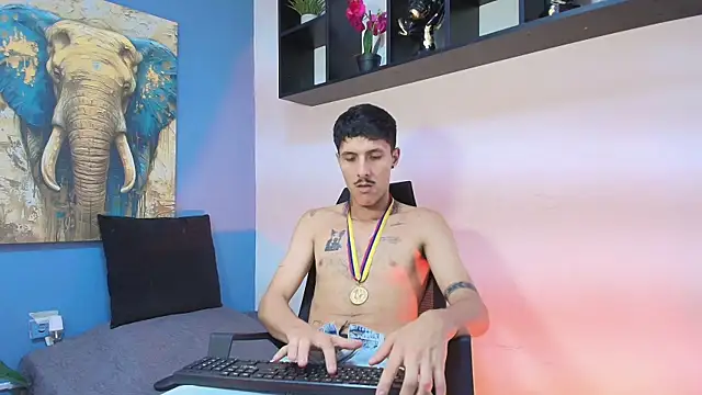 ALEXXXTREM69 online show from 05/15/26, 12:30
