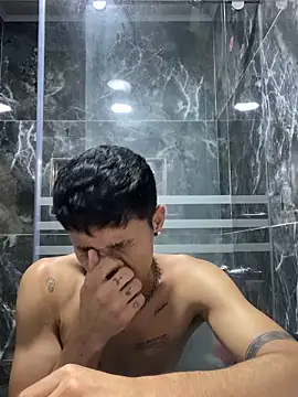 ALEXXXTREM69 online show from 05/18/26, 04:45