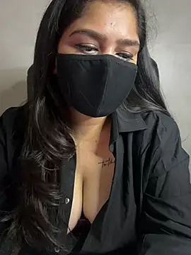 Snapshot of sarasofiaa_ chatting on 05/15/26, 05:22 sarasofiaa online show from 05/15/26, 05:22